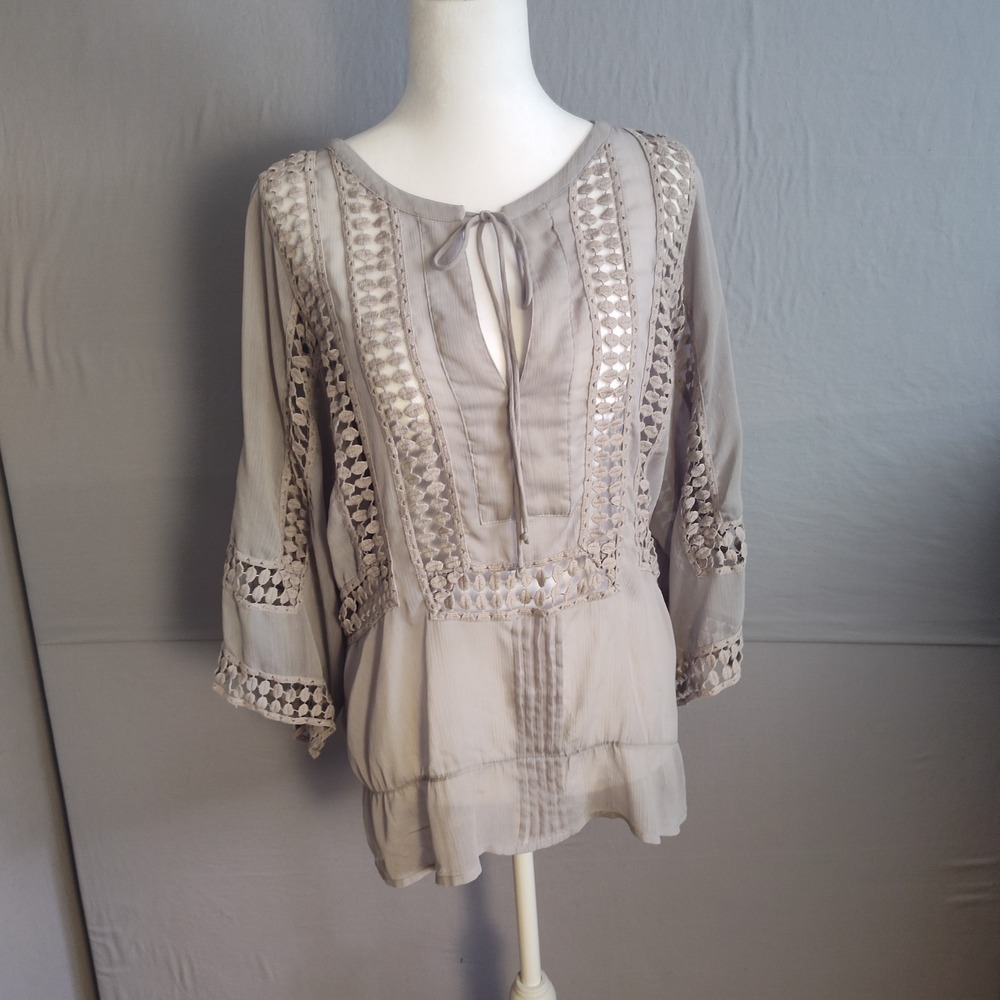 Daniel Rainn Taupe Gray Crochet Lace Tie Neck Boho Blouse Top Medium 1097